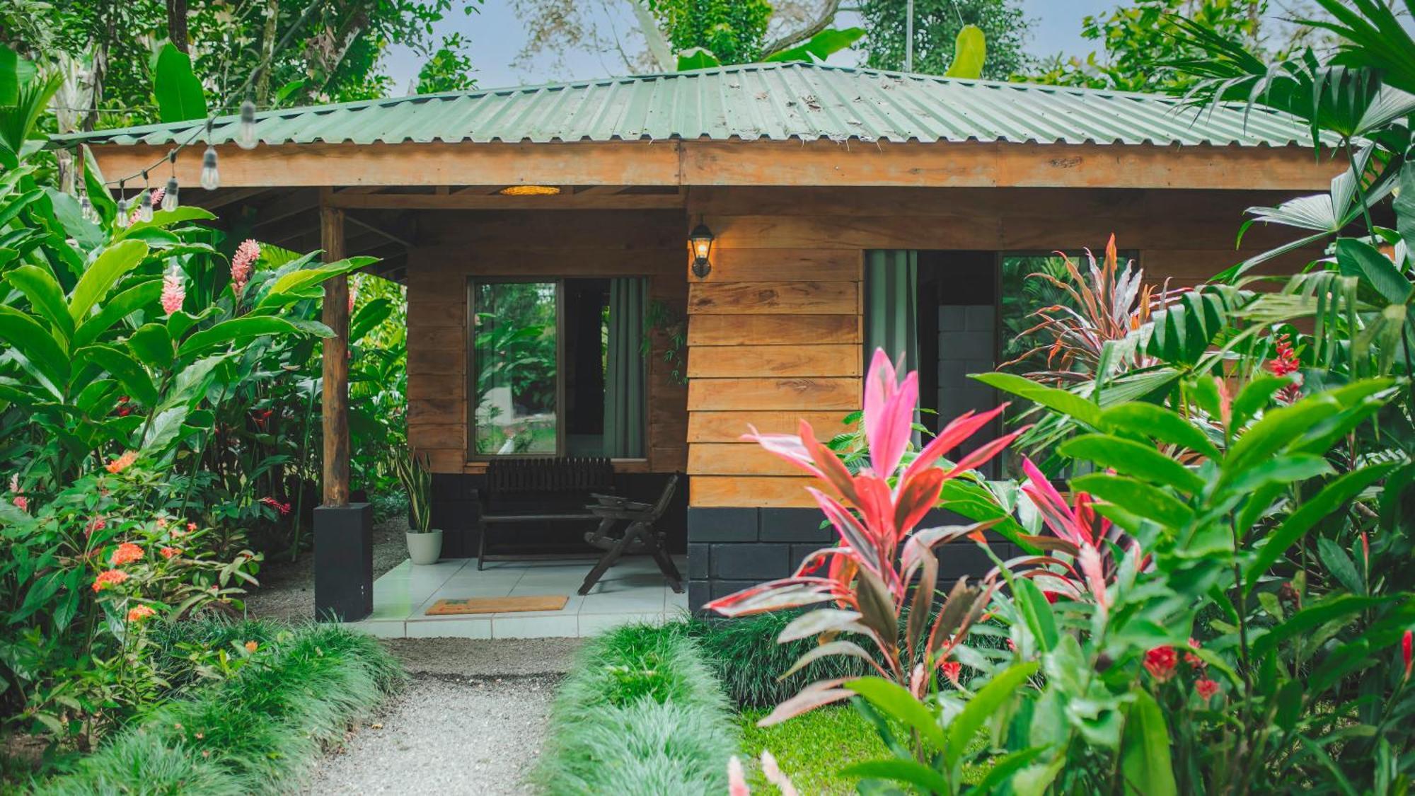 Eden Organic Farm & Bungalows La Fortuna Esterno foto